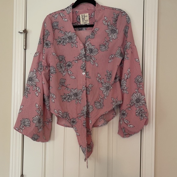 **like new** Button up tie front blouse - Picture 2 of 5